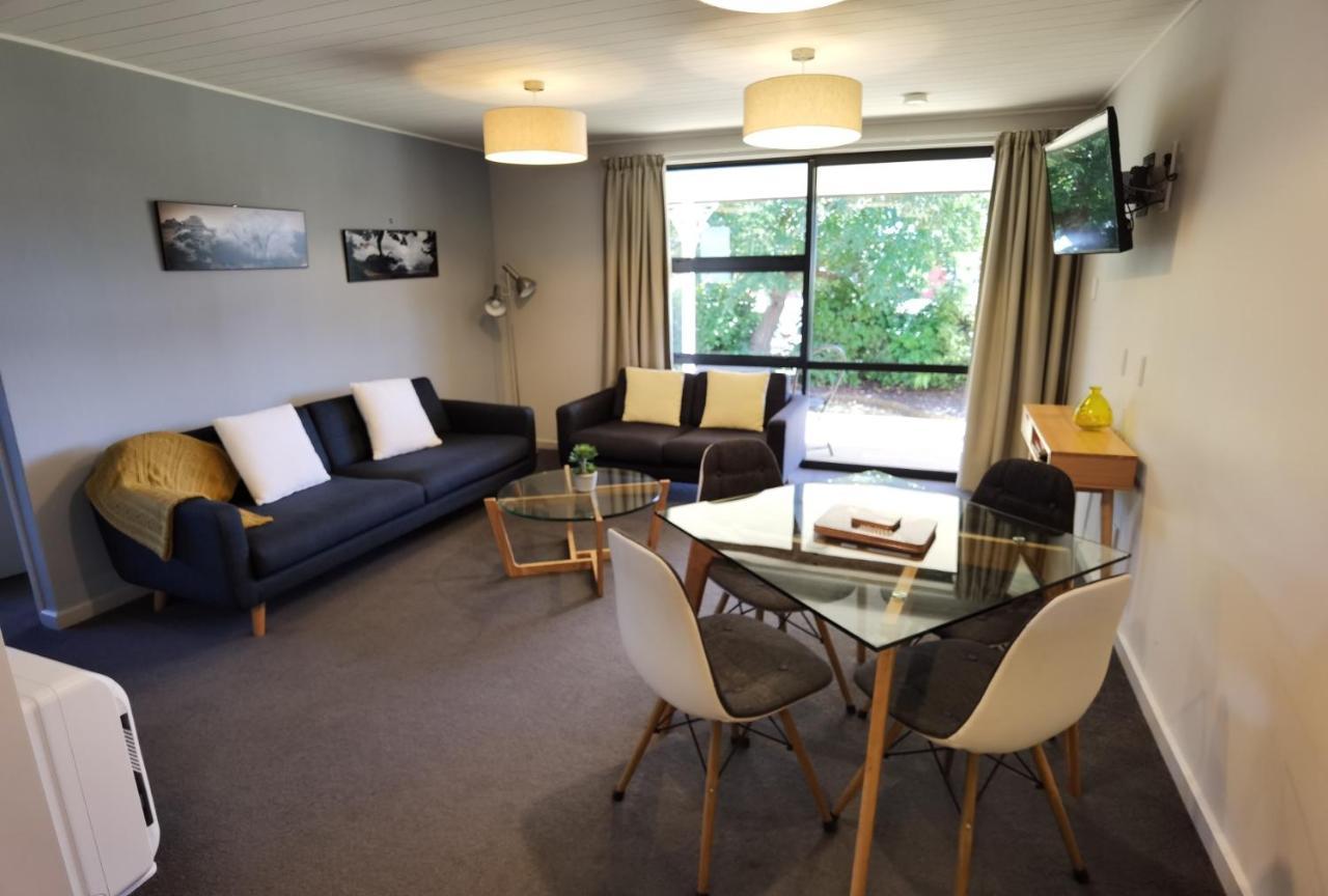 Milford Road Apartments Те-Анау Екстер'єр фото
