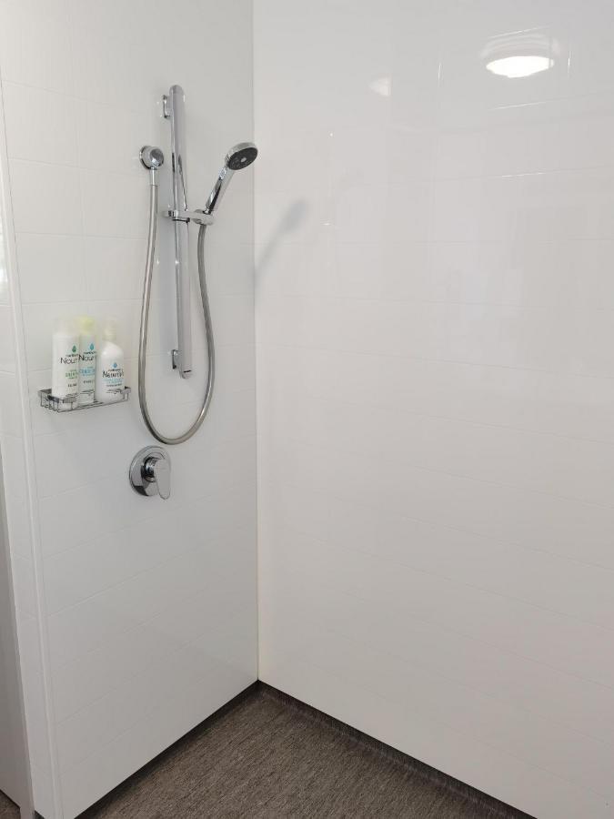 Milford Road Apartments Те-Анау Екстер'єр фото