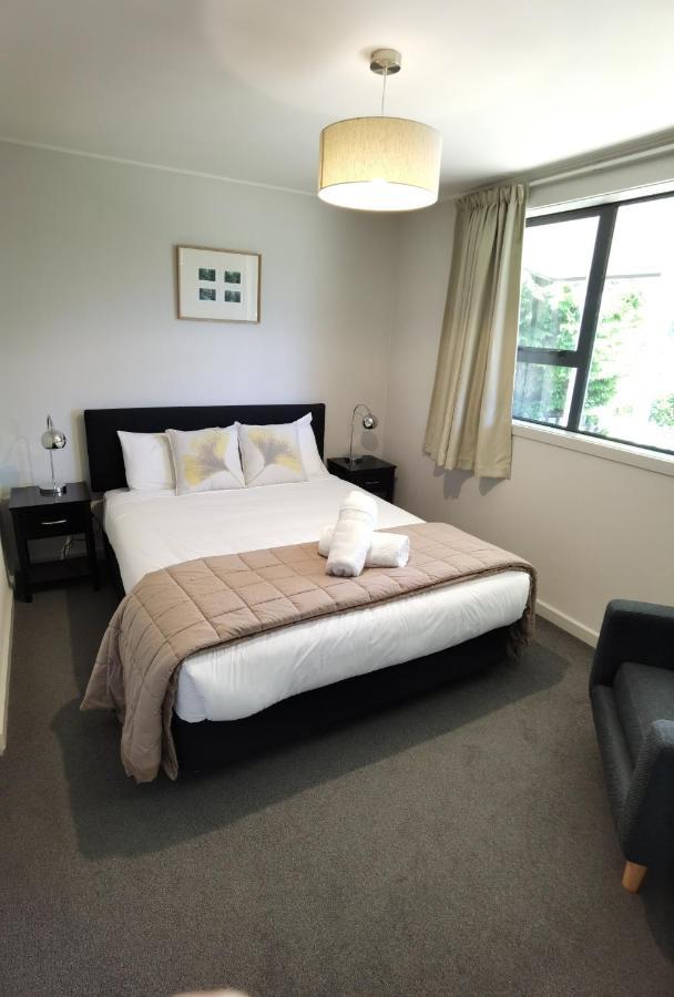 Milford Road Apartments Те-Анау Екстер'єр фото